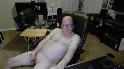 Snapshot of patrickstroking chatting on 02.05.26 patrickstroking online show from 02.05.26