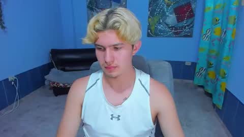 Snapshot of patrik027 chatting on 11.05.25 .... online show from 11.05.25