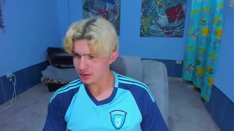 Snapshot of patrik027 chatting on 11.08.25 .... online show from 11.08.25