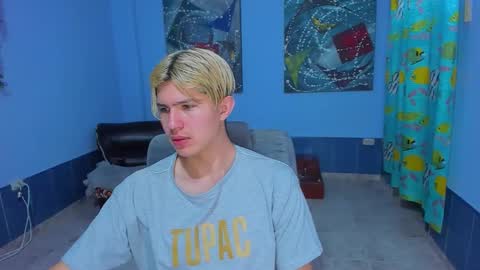 Snapshot of patrik027 chatting on 11.11.25 .... online show from 11.11.25