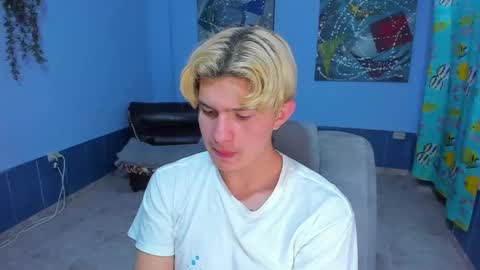 Snapshot of patrik027 chatting on 11.15.25 .... online show from 11.15.25