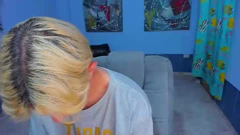 Snapshot of patrik027 chatting on 11.18.25 .... online show from 11.18.25