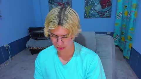 Snapshot of patrik027 chatting on 11.20.25 .... online show from 11.20.25