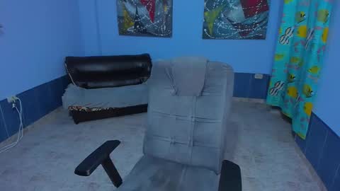 Snapshot of patrik027 chatting on 11.25.25 .... online show from 11.25.25