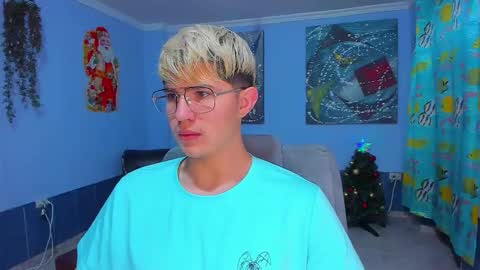 Snapshot of patrik027 chatting on 12.01.25 .... online show from 12.01.25