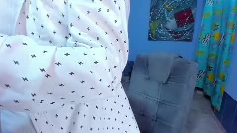 Snapshot of patrik027 chatting on 12.05.25 .... online show from 12.05.25