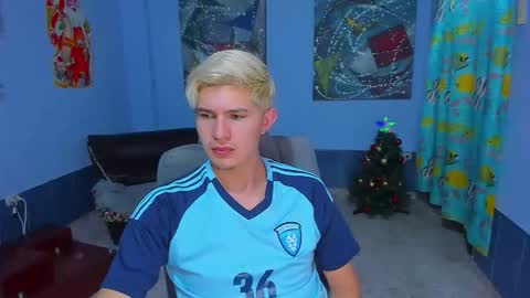 Snapshot of patrik027 chatting on 12.17.25 .... online show from 12.17.25