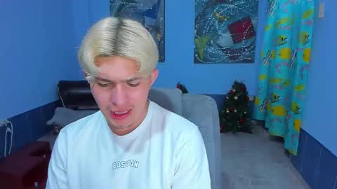 Snapshot of patrik027 chatting on 01.08.26 .... online show from 01.08.26