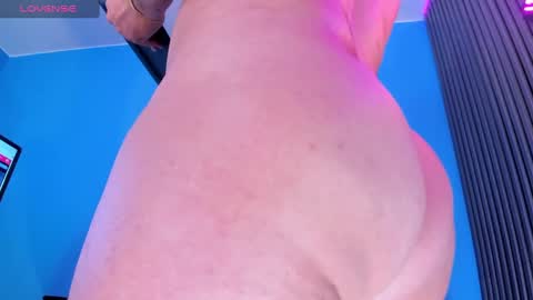 Hi  Pvt open Moans from lovense  tell me  Fav   113366 Especial level 33 online show from 12.31.24