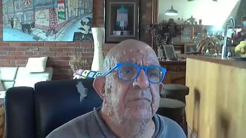 Snapshot of patvac chatting on 04.19.26 patvac online show from 04.19.26