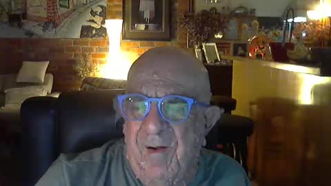 Snapshot of patvac chatting on 04.28.26 patvac online show from 04.28.26