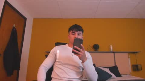 Paul online show from 12.03.24