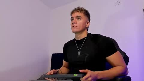 Snapshot of paul_george212 chatting on 11.07.25 Paull George online show from 11.07.25