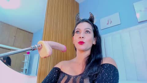 Pau online show from 09.14.25