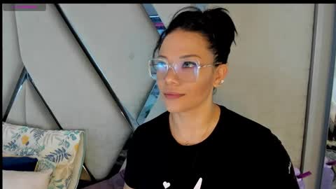 Snapshot of paula_daniela1 chatting on 02.17.25 Paula online show from 02.17.25