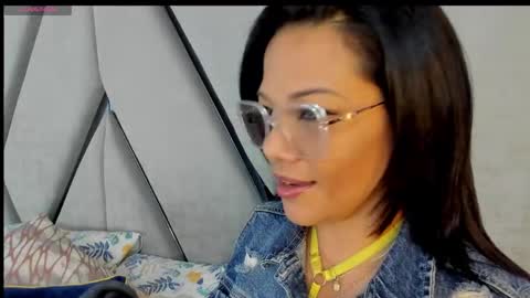 Snapshot of paula_daniela1 chatting on 02.22.25 Paula online show from 02.22.25