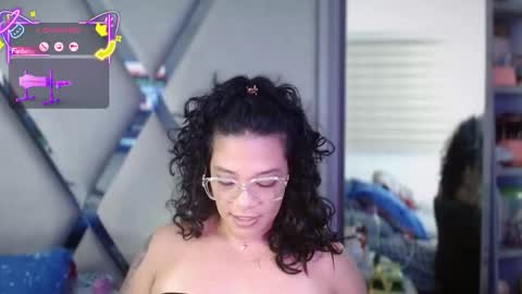 Snapshot of paula_daniela1 chatting on 10.02.25 Paula online show from 10.02.25