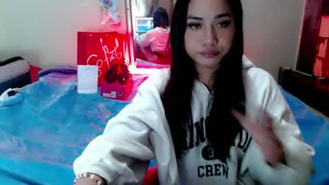 Snapshot of paula_morena chatting on 02.22.26 its paula online show from 02.22.26