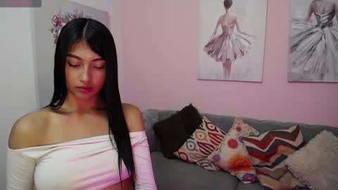 Pau online show from 12.03.25