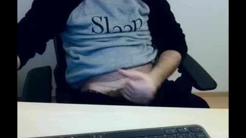 Snapshot of paulbazo83 chatting on 12.04.25 paulbazo83 online show from 12.04.25