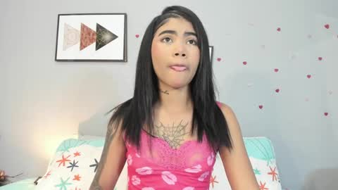 Snapshot of paulete_w chatting on 04.14.26 Pau online show from 04.14.26