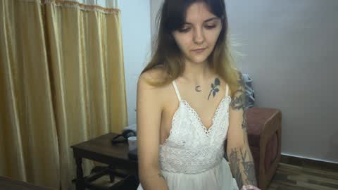 Isla  Chase online show from 12.01.24