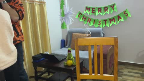 Isla  Chase online show from 12.29.24