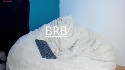 Snapshot of paulin01_ chatting on 10.02.25 Paulina online show from 10.02.25