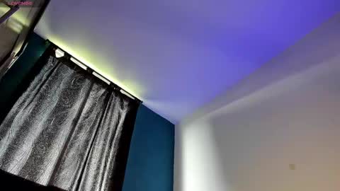 Snapshot of paulin01_ chatting on 10.28.25 Paulina online show from 10.28.25