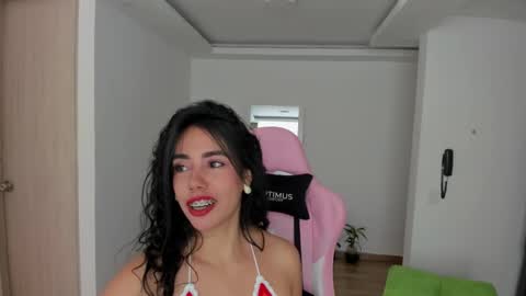 Snapshot of paulina_dossantos chatting on 01.18.25 paulina online show from 01.18.25