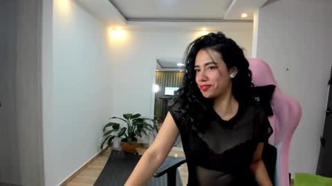 Snapshot of paulina_dossantos chatting on 01.26.25 paulina online show from 01.26.25