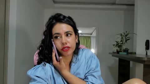 Snapshot of paulina_dossantos chatting on 03.11.25 paulina online show from 03.11.25