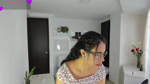 Snapshot of paulina_dossantos chatting on 06.04.26 paulina online show from 06.04.26