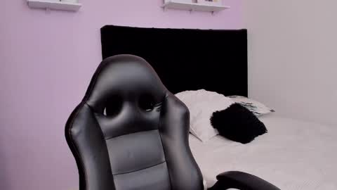 PAULINA  online show from 03.27.26