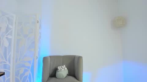 Pau online show from 09.12.25