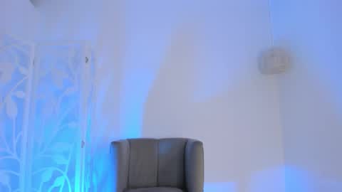 Pau online show from 09.15.25
