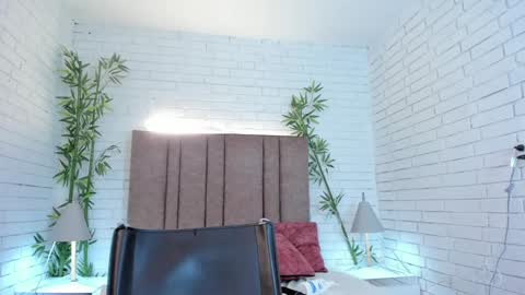 Paulina  online show from 01.11.25