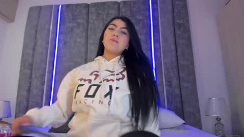 Paulina online show from 01.17.25