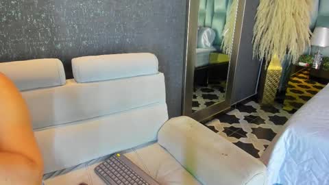 Paulina online show from 11.14.25