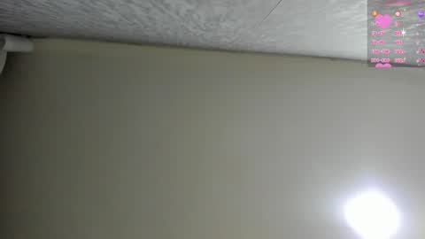 PaulinaSaennz online show from 04.27.26