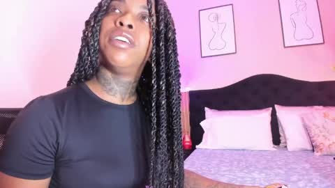 Pauline online show from 04.15.26