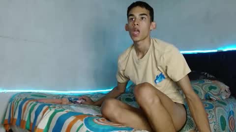 Snapshot of paulosex12 chatting on 10.18.25 paulosex12 online show from 10.18.25