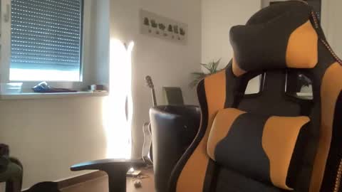 love bush online show from 09.16.25