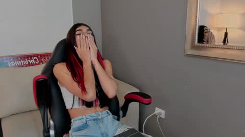 Snapshot of pauly_dolll chatting on 12.06.24 Pauly online show from 12.06.24