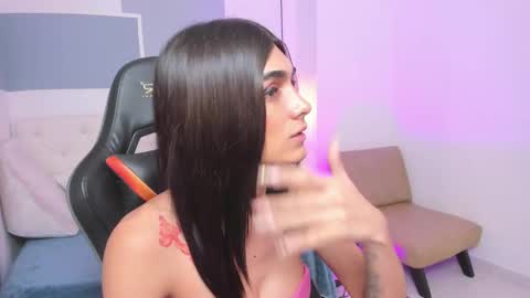 Snapshot of pauly_dolll chatting on 03.04.25 Pauly online show from 03.04.25