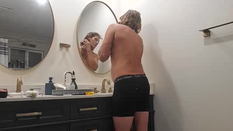 Snapshot of pavonesplash chatting on 12.01.25 Pavone splash online show from 12.01.25