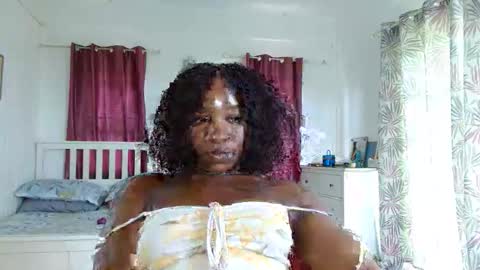 Snapshot of paytann chatting on 09.29.25 paytaan online show from 09.29.25