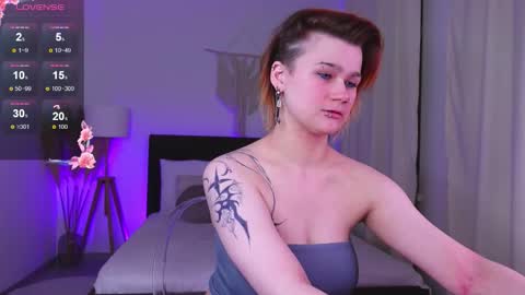 peach_avalanche online show from 09.17.25