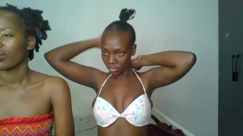Snapshot of peach_ebonny chatting on 08.02.26 peach_ebonny online show from 08.02.26