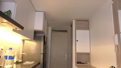 Snapshot of peach_heart chatting on 10.15.25 Ema online show from 10.15.25